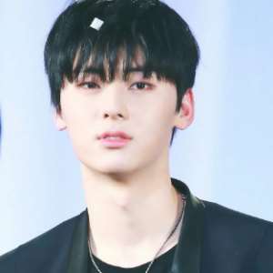 Hwang Min-hyun Birthday, Real Name, Age, Weight, Height, Family, Facts